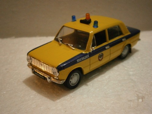 Voiture miniature lada - miniature, police