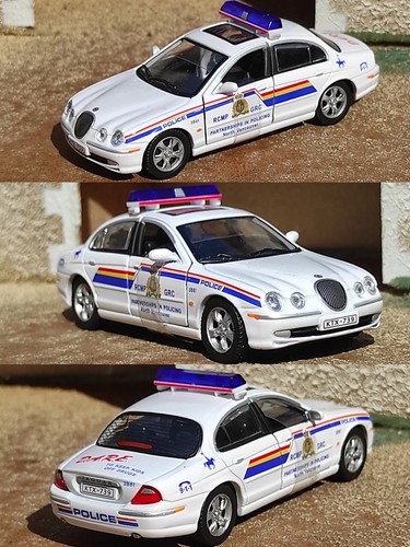Jaguar type 2002 police - 1/43,