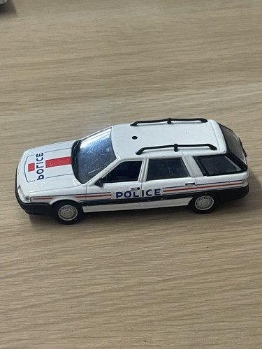 Renault break nevada - 21, police